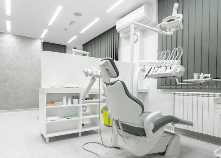 Стоматологічні клініки