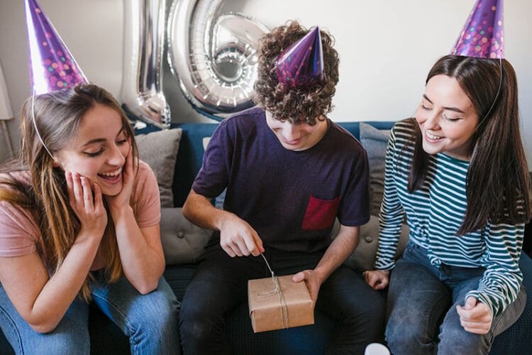 привітання з днем народження підлітку