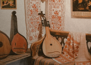 У Полтаві відкрили виставку старовинних бандур