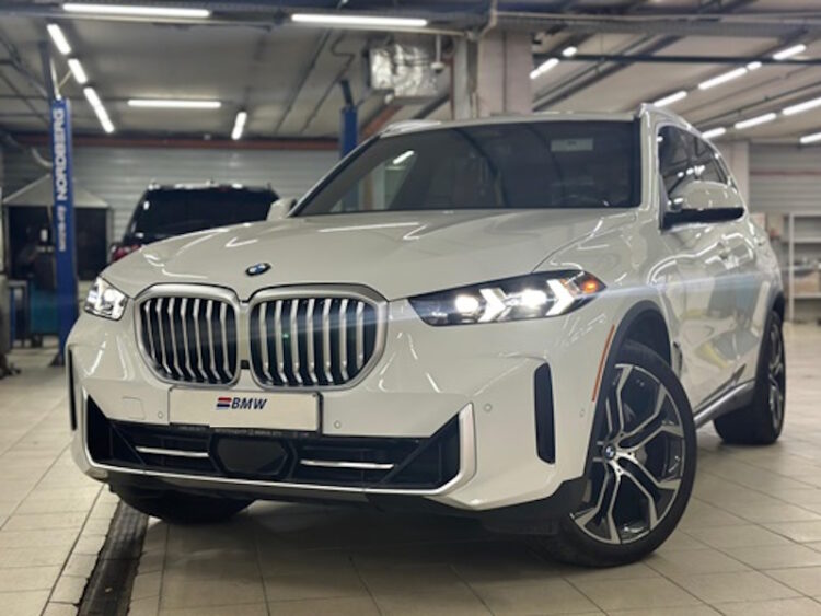 Адаптація BMW зі США