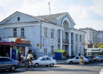 автобусів на автостанції Полтава-2 (АС-2)