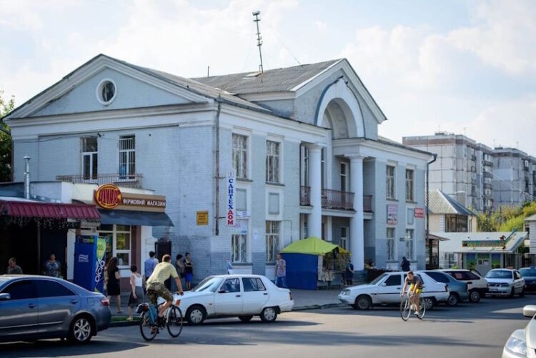 автобусів на автостанції Полтава-2 (АС-2)