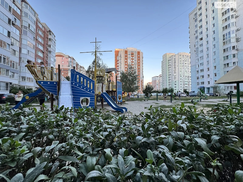 Лівий Поділ