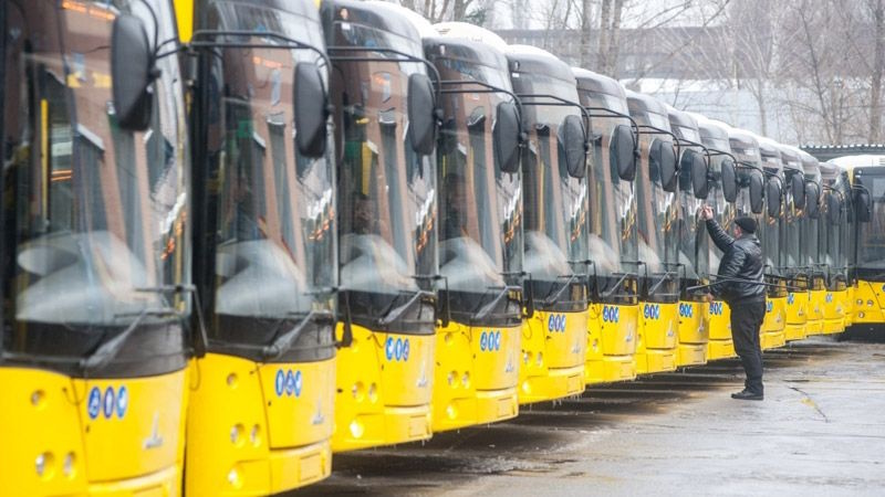 автобусів на автостанції Полтава-4