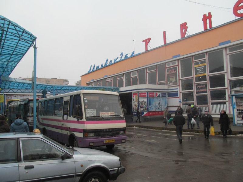 Автобус Полтава - Рівне