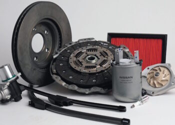 деталі для Nissan