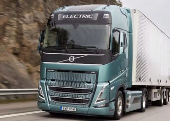 Купити фуру Volvo в Україні